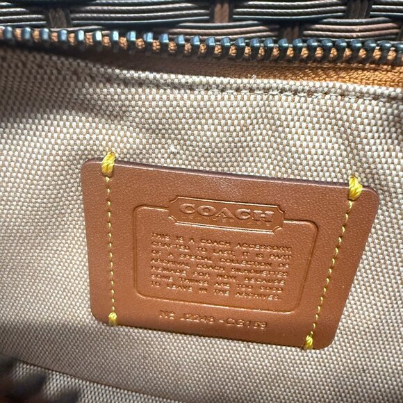 coach Swinger Bag 20 In Signature Jacquard With Varsity Patches cg169 - Picture 7 of 8